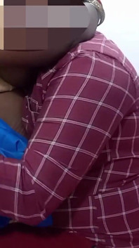 Soție tamilă futută tare în poziția capră gemete atât de sexy