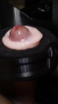 Robotul mi-a scurs uscate și a produs o fântână uriașă de spermă