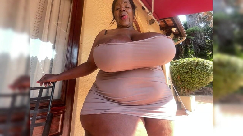 Legendary Booty Overdose: Ébano grandota milf atrapada masturbándose al aire libre