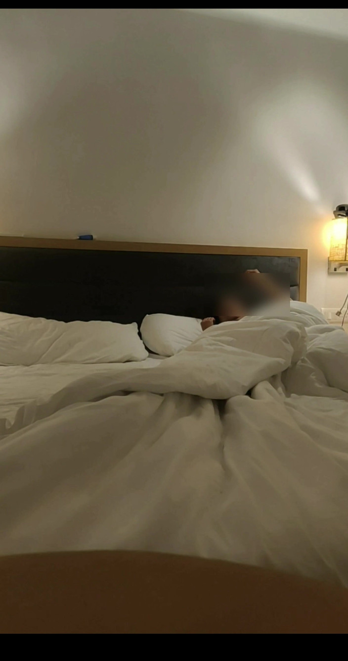 Yours fantasy: Fantasy Riya šukání v hotelu