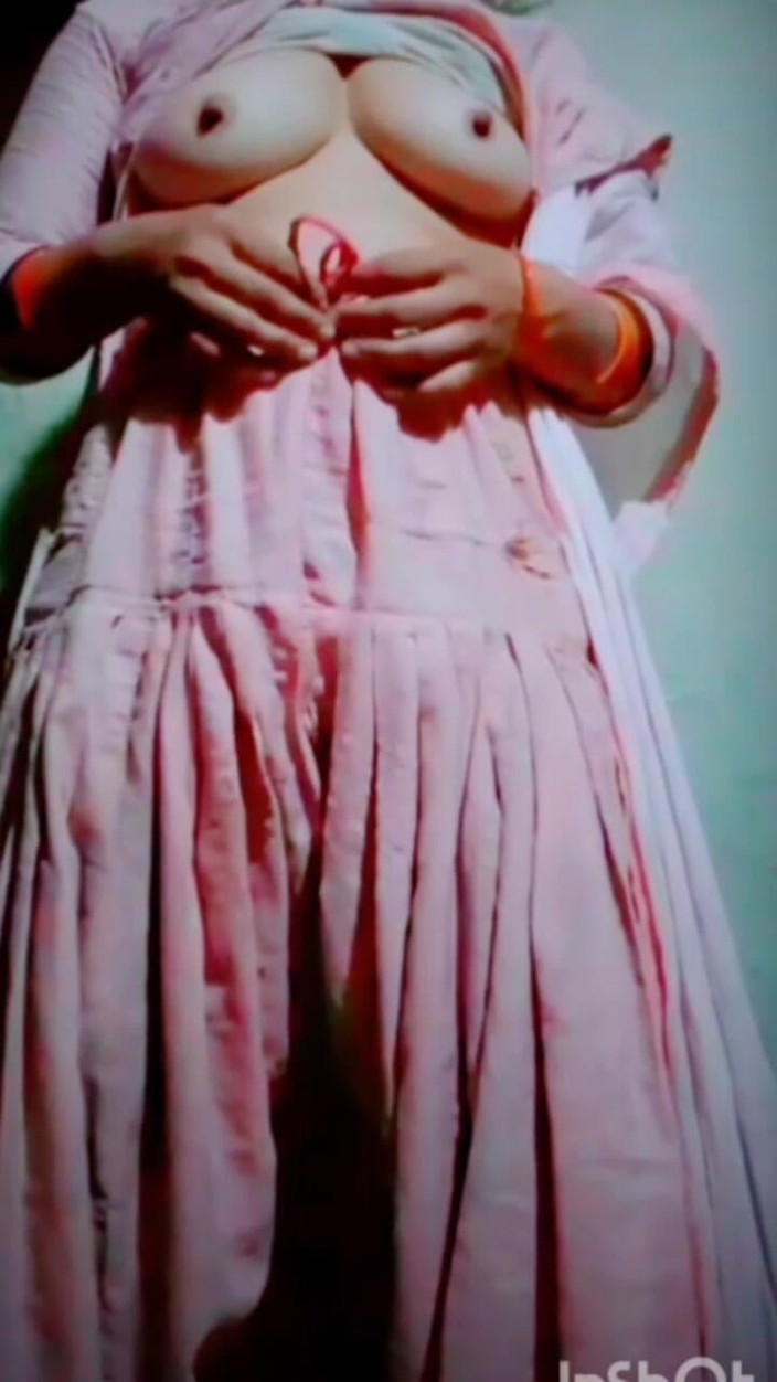 TricolorMusic3: yah seksi panjaabi larki apni best phrend ko uske lavar...
