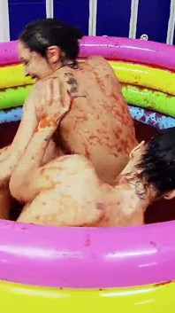 Sexy latinskoamerické ženy touží po ptákovi # čtyři - Mnoho scén