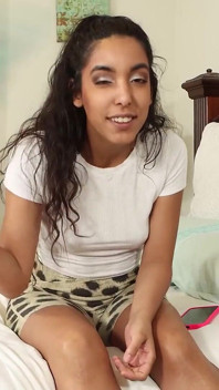 Masturbándose en el armario