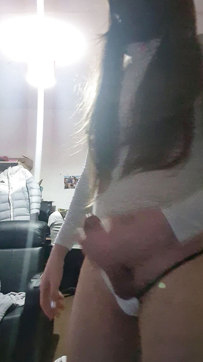 CHLOEcumFUCKme: Pancutan mani Chole