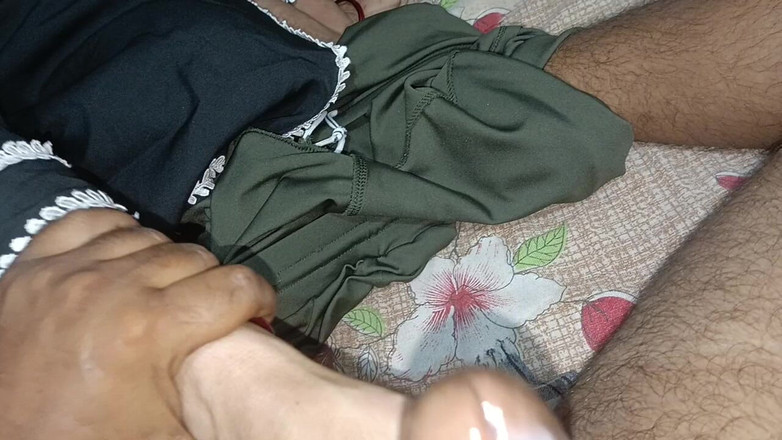 Payal in sex: Avrunkning från en desi -flicka