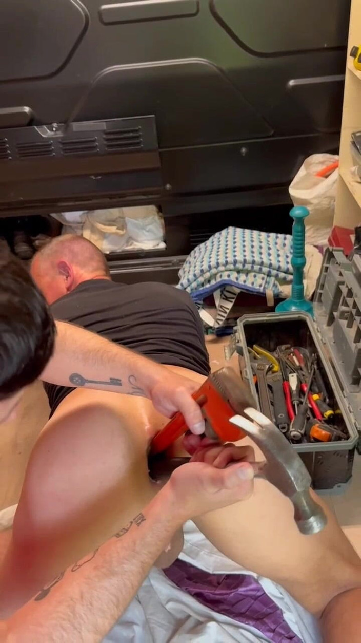 gaynaughtywelsh: Futai În Cur Cu Colega Mea Excitată Tradie De Lucru În Spatele...