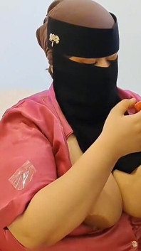 O prostituată egipteană face sex cu un instalator arab