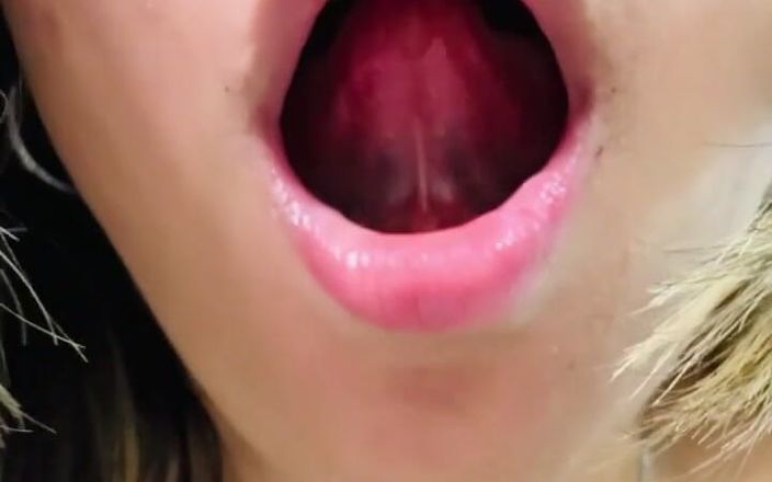 i_am_freya: Tiefe kehle speichel blowjob möpse blowjob Freude stöhnt, dein schwanz...
