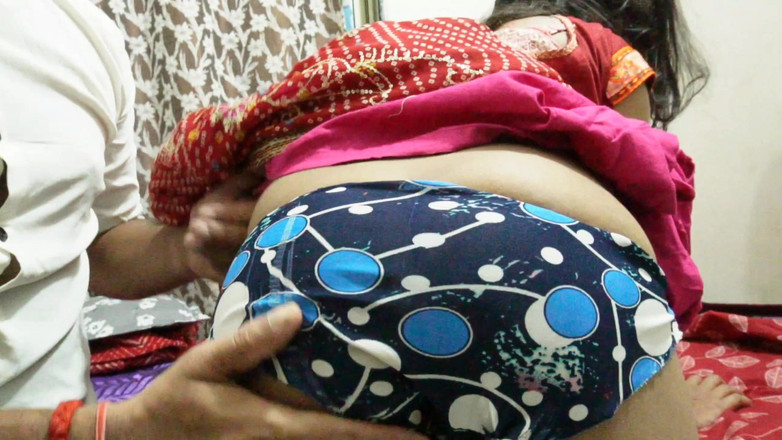 Mumbai Ashu: 여주인에게 뱅글을 준 하인