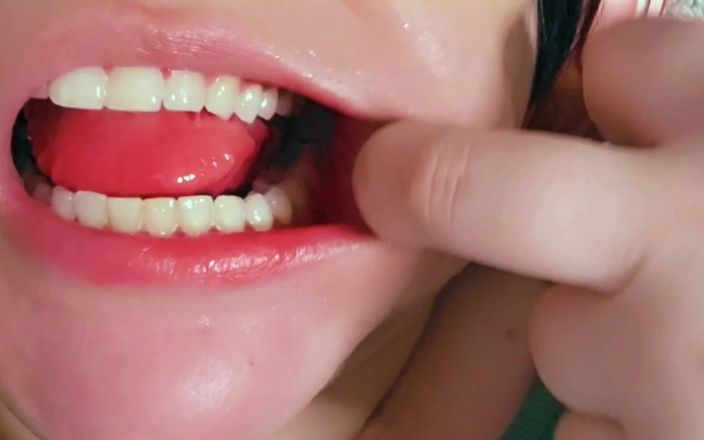 MyPrejacBoyfriend: Feticismo della bocca! Sciatta mostra le mie labbra e la...