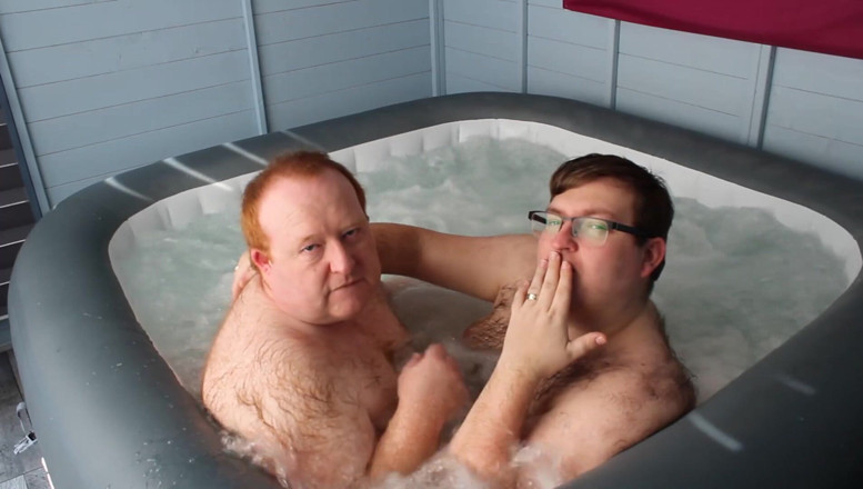 Brummieboi89: Stepdaddy &amp; Stepson Hot Tub