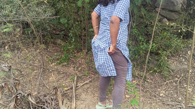 Inba: Seragam gadis kampus