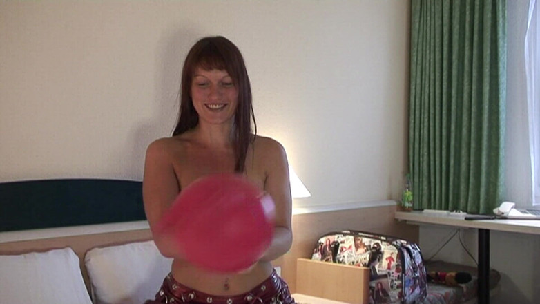 Looners Passion: Otelde B2p - Kırmızı Balon