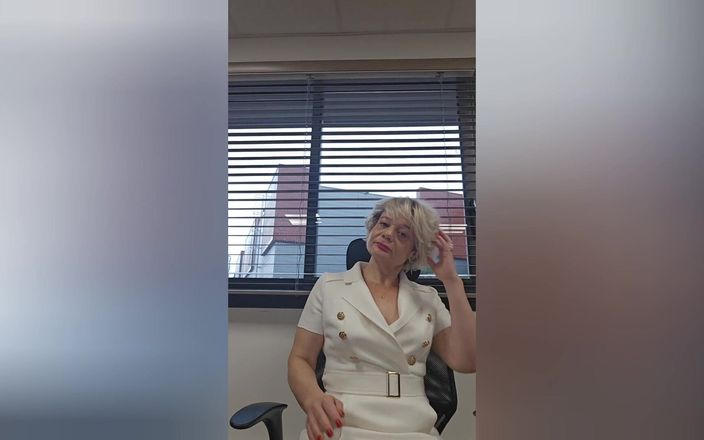 Sofy13: Sophie, MILF, salope sexy qui aime la bite