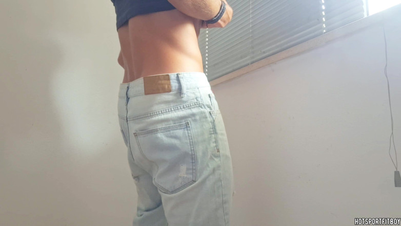 Hotsportfitboy: Riskantní svlékání vzrušení Intenzivní masturbace a sténání, když se udělám...