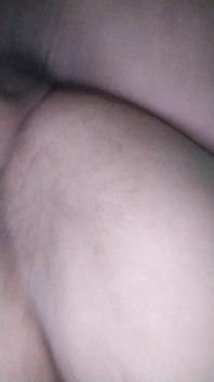 Mon mari cocu nettoie le sperme de ma chatte et me creampies aussi après que j’ai baisé son ami