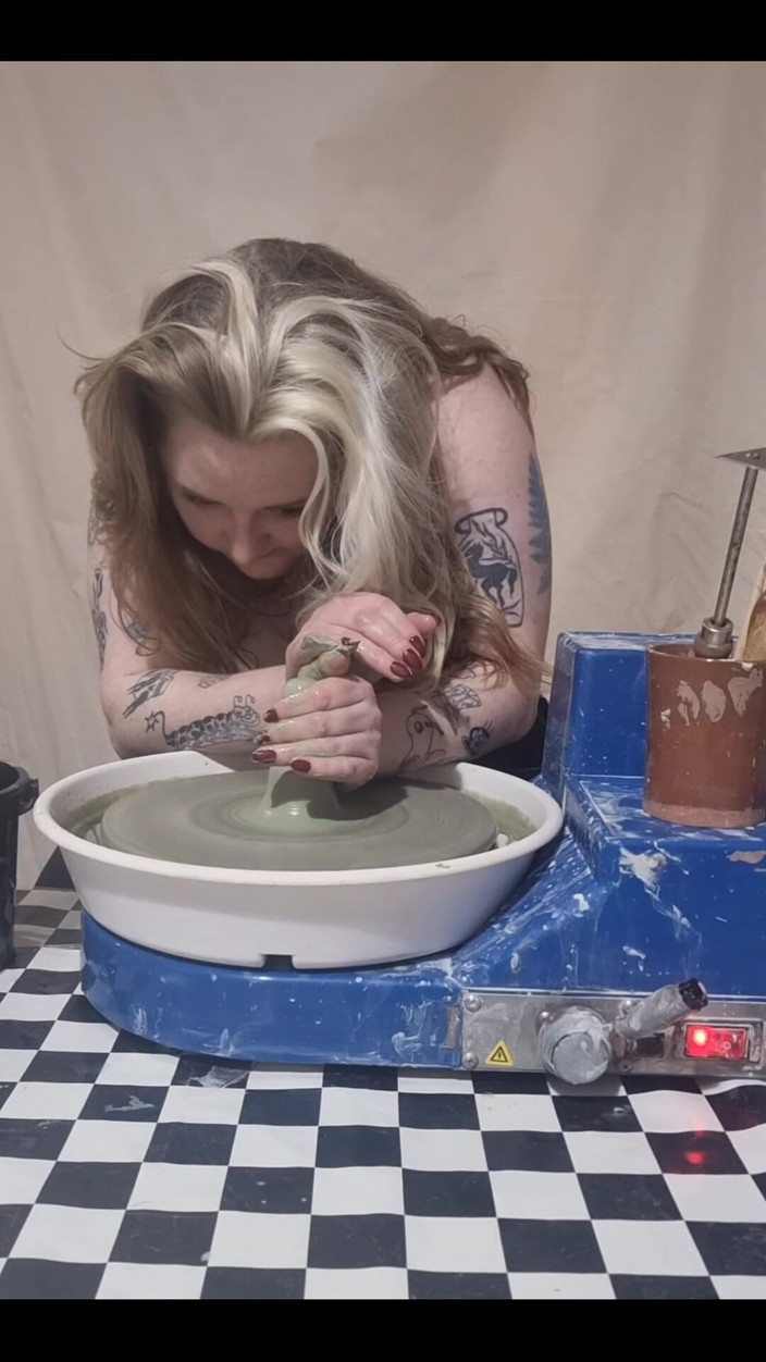 Bunny Royle: Pottery Goddess Wiping Green