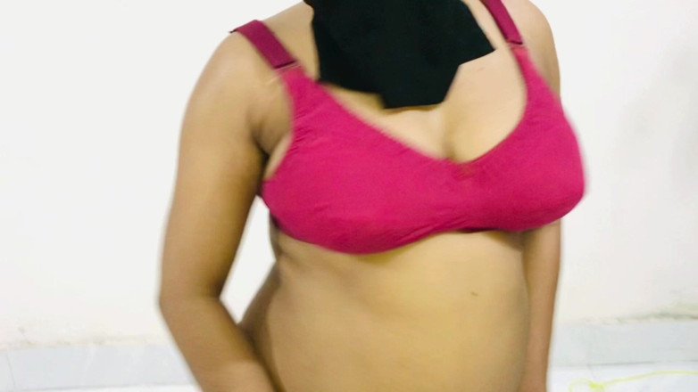 Desi mommy: Chị kế lớn Người Ấn Dunce trước mặt anh kế nhỏ 18...