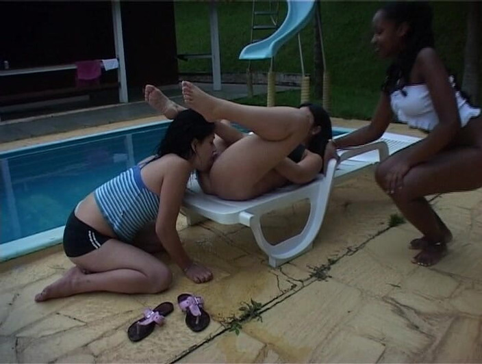 All about pee: Piscio dominazione lesbica top ragazze - ingoia ogni goccia
