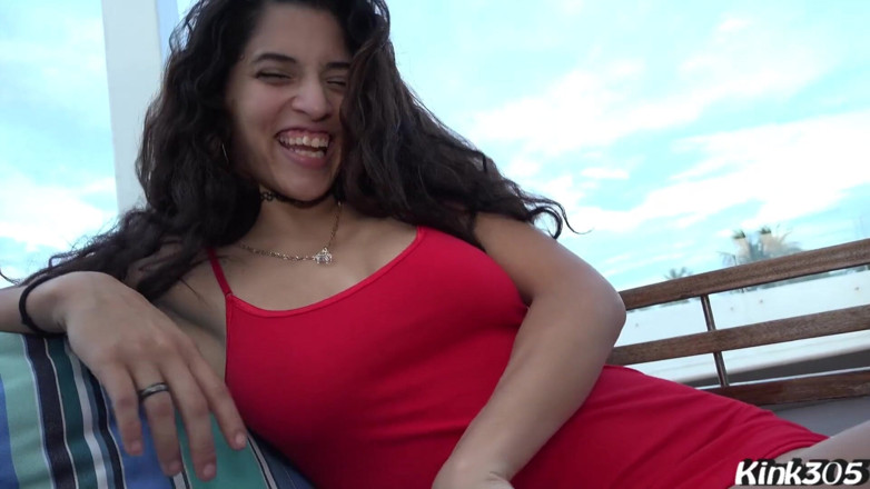 Alex Ace 305: Dochter van de buren Gabriella Lopez krijgt haar kutje gebeft...