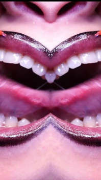 In questo video accattivante, Verrai trattato di una festa delle attrazioni: le labbra lussurio della Gigantessa