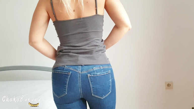 Chokobanana: La migliore amica si siede sul mio cazzo mentre il...