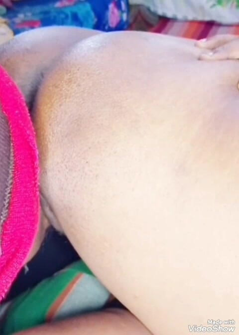 Busyperera: 발렌타인 데이에 핥는 섹시한 여친 하드코어 보지