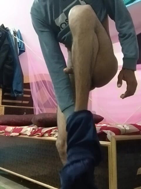 dghkt: Garçon gay, chambre à venir