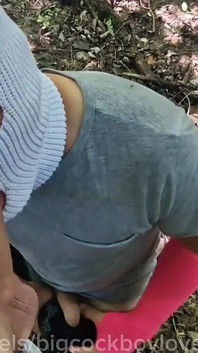 Un efeminat Emo Twink a fost futut chiar pe autostradă de un tip fără prezervativ, acoperit cu spermă