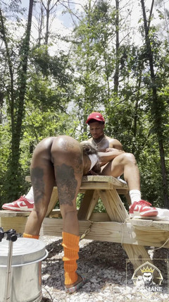 Dre collab house: Di Forrest