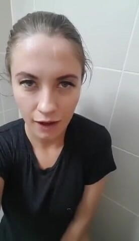 Erotic Tanya: Plassen en scheten laten compilatie