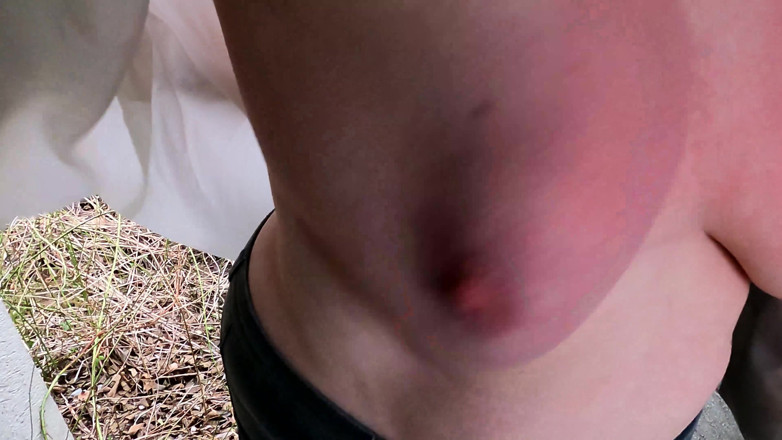 Bouncy Tits Action: Breasts Beaten Red
