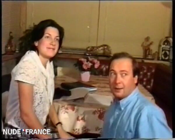 La France a Poil: A Poorly Concentrated Student More Willing to Fuck!