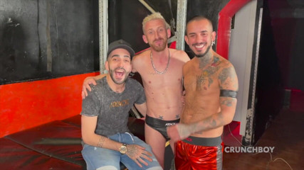 Bareback domination in fetish backroom: Fireboy zerżnięty na surowo przez Kalila do pierwszego klipu porno