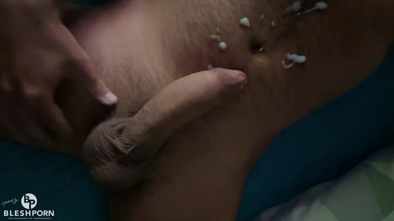 bleshporn: Tim blesh si masturba il cazzo
