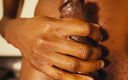 Nigerian Prince: Yağlanmış büyük zenci yarağı yakın çekim
