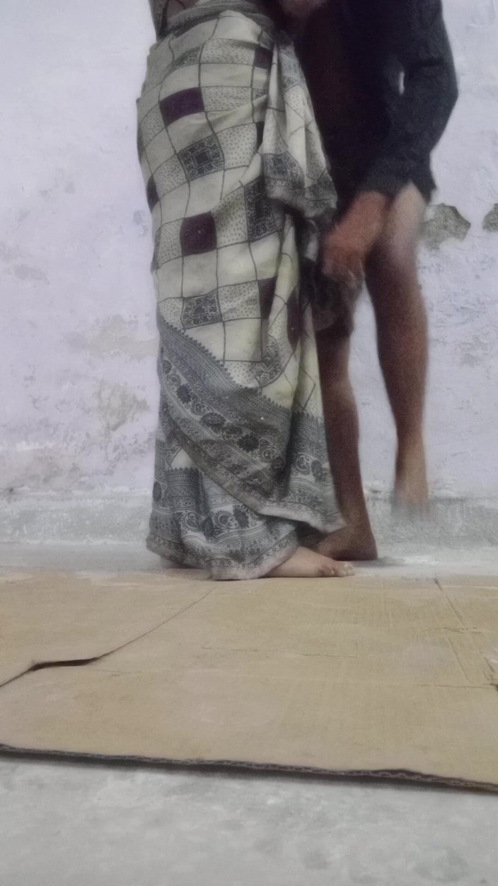 RoboticApple28: Desi sasu maa ko bana ke chodaan Hintçe ses