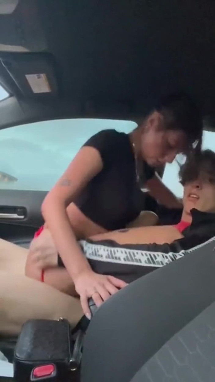 Gattouz: Italská modelka miluje šukání v autě