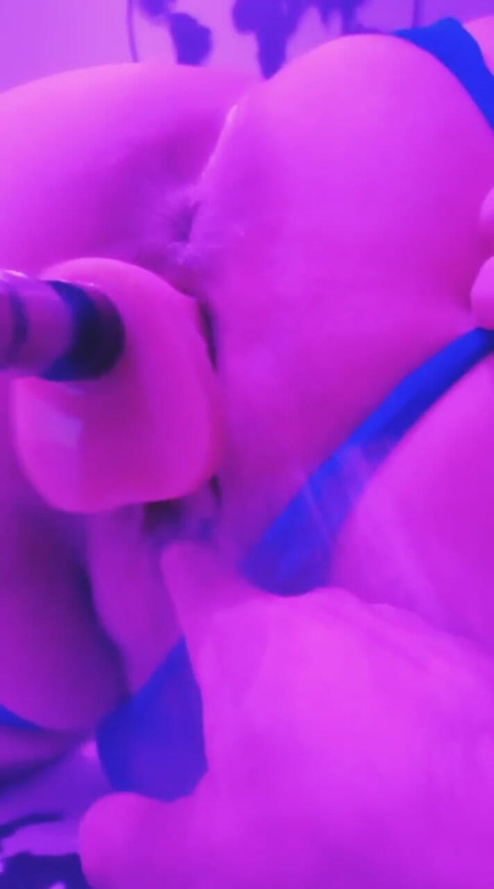 Lynettesub: Pussy disetubuhi oleh mesin