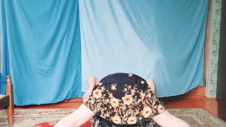 Kitty_Cross: La niñera mala es atrapada por una cámara traviesa