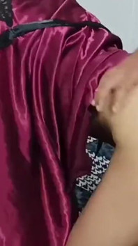 Ik neuk mijn sexy stiefmoeder als de cuckold naar haar werk gaat, is het verrassend hoe pervers ze is