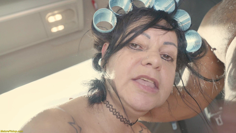 MaturePickup: Mature Loses Her Tight Asshole During the Bus Ride