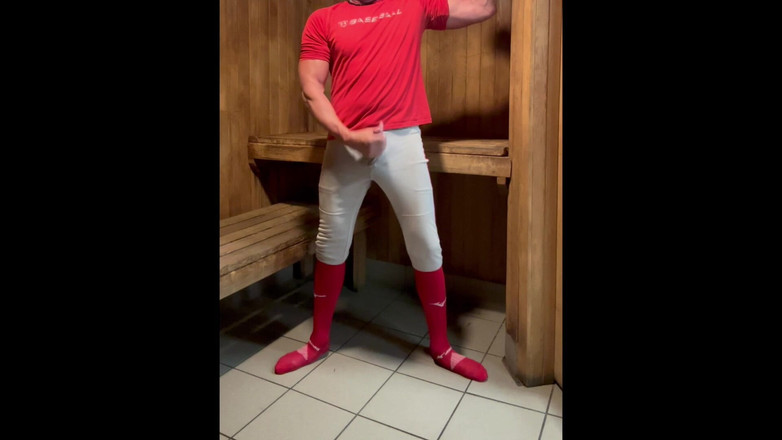 JockDad87: Diversão alfa no vestiário com Jockdad87 em equipamento de beisebol