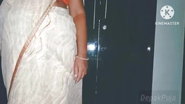 Desi Village kobieta uprawiała seks z dziewczyną ubraną w Sari