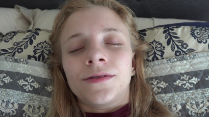 ATK Girlfriends: Virtuální rande - Riley si hraje s tvým ptákem