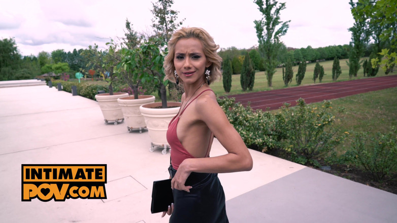 IntimatePOV: Відео від першої особи - анальний трах утрьох з твоєю гарячою подругою-блондинкою Веронікою Ліл