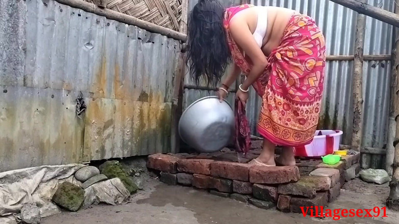 Villagesex91: Секс замужней жены в красной деревне Сари