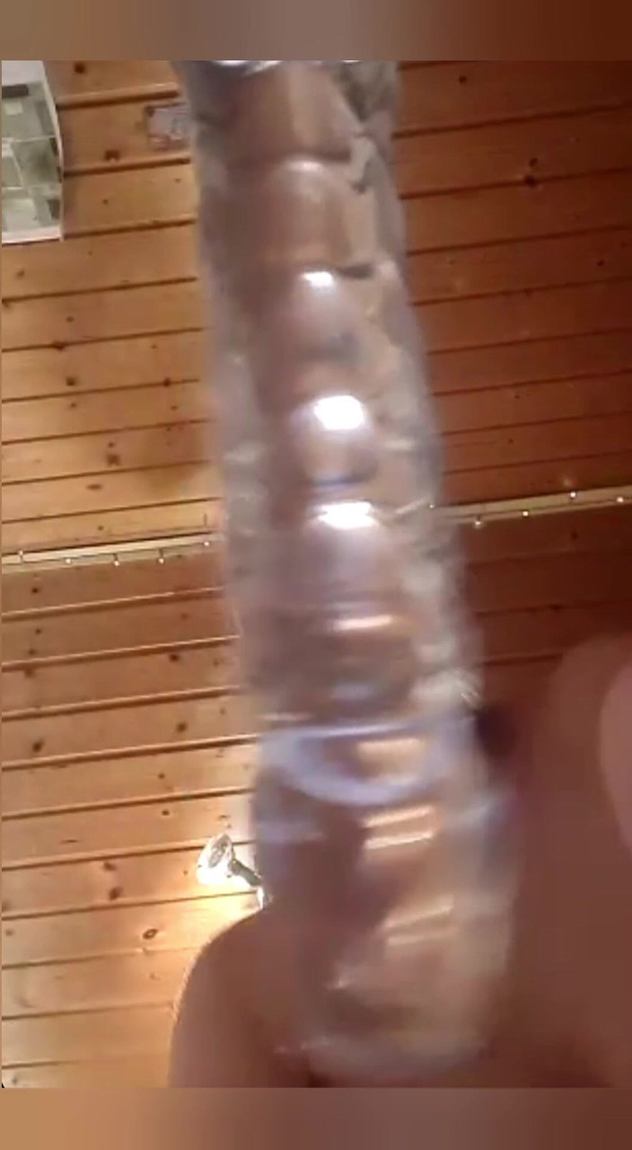 KittieNoOne: Primo piano della macchina del sesso