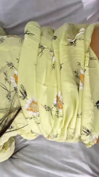 Quando o leiteiro pediu dinheiro, senhora ficou nua e lhe deu sua bunda para foder (foda anal)