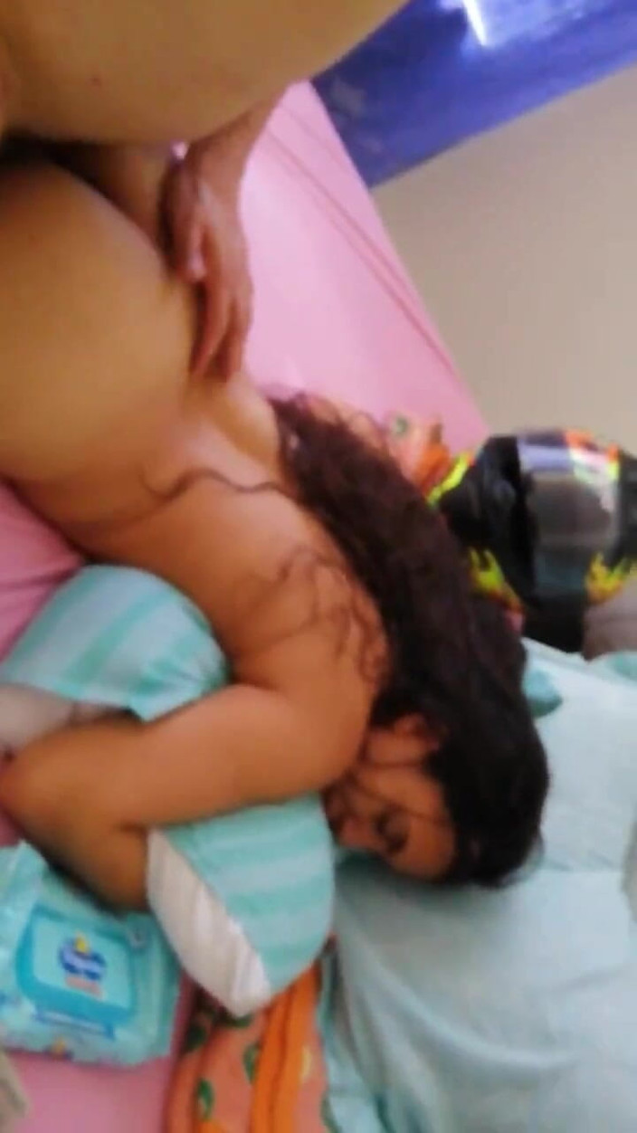 DiablaLatinaTour: Venezuelská brunetka nahrává své první porno video